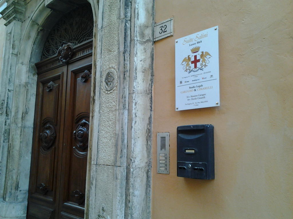 Palazzo Salini - Appartamento Familiare Sulmona Exterior photo