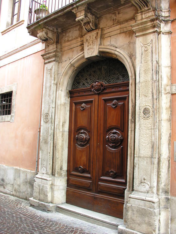 Palazzo Salini - Appartamento Familiare Sulmona Exterior photo